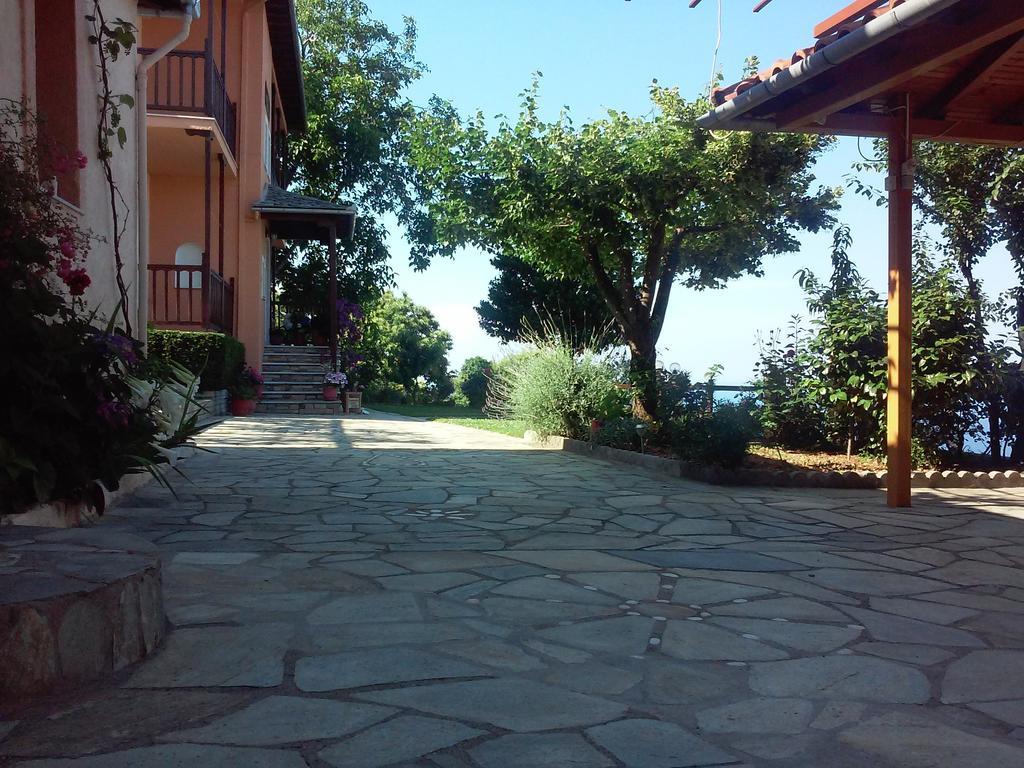Alkmini Hotell Áyios Dhimítrios Exteriör bild