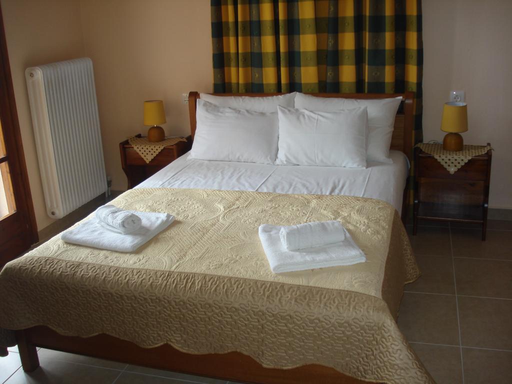 Alkmini Hotell Áyios Dhimítrios Exteriör bild