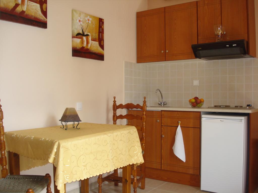 Alkmini Hotell Áyios Dhimítrios Exteriör bild