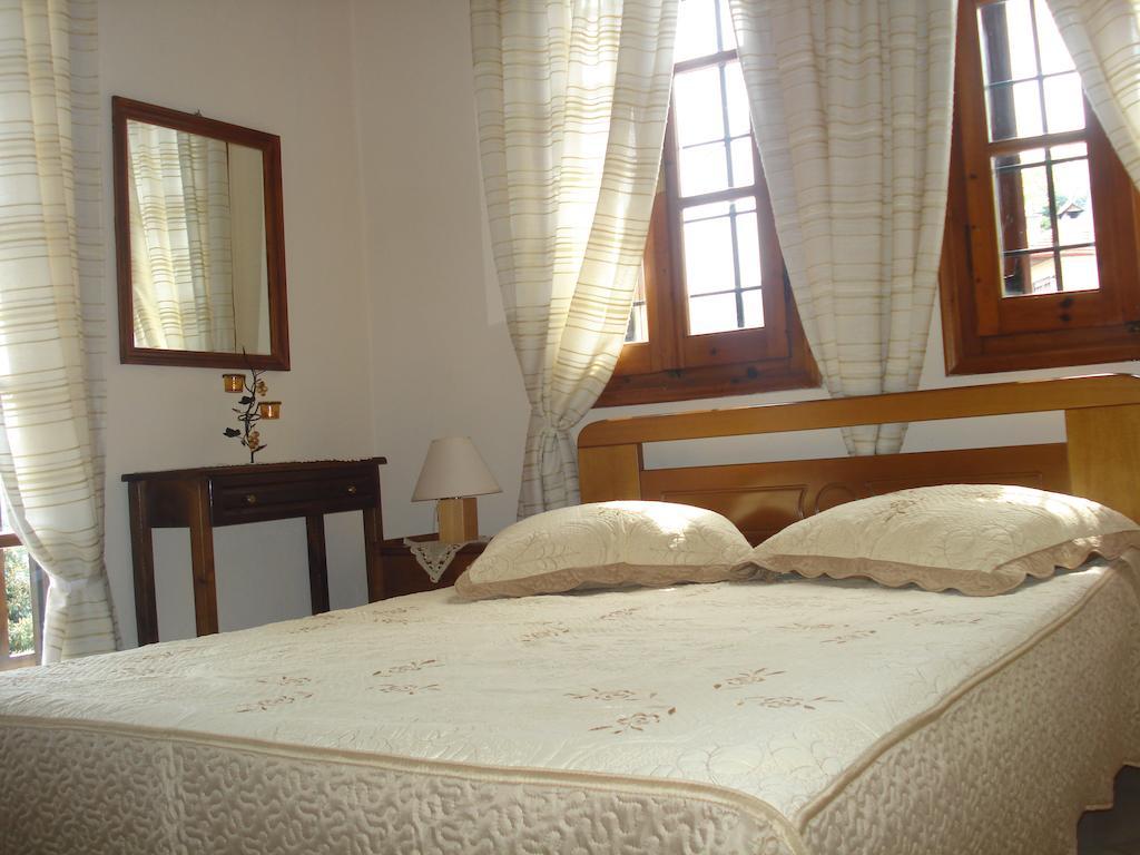 Alkmini Hotell Áyios Dhimítrios Exteriör bild