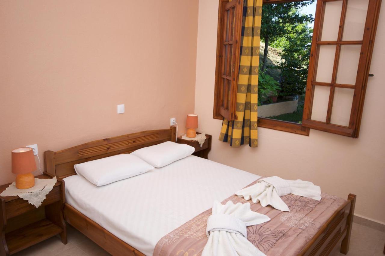 Alkmini Hotell Áyios Dhimítrios Exteriör bild