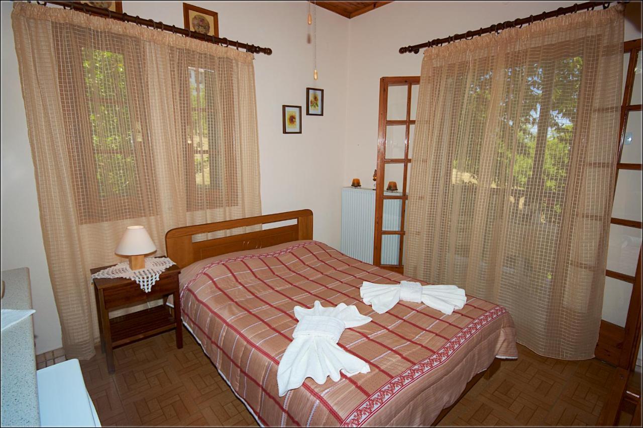 Alkmini Hotell Áyios Dhimítrios Exteriör bild
